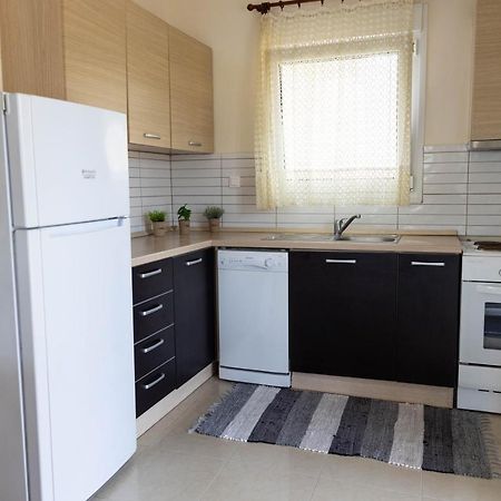 Port View House-Comfy Family Apartment-Panoramic View Nea Peramos  Exterior photo