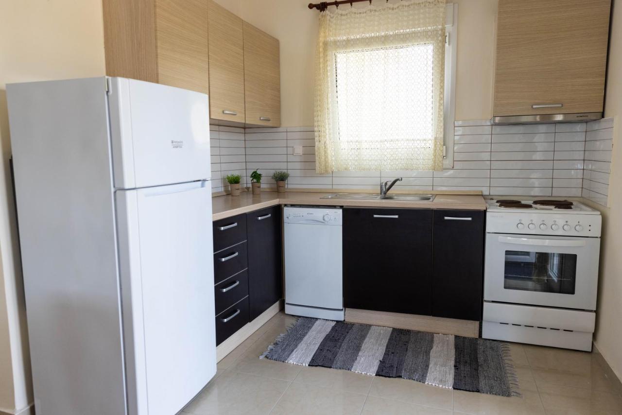 Port View House-Comfy Family Apartment-Panoramic View Nea Peramos  Exterior photo